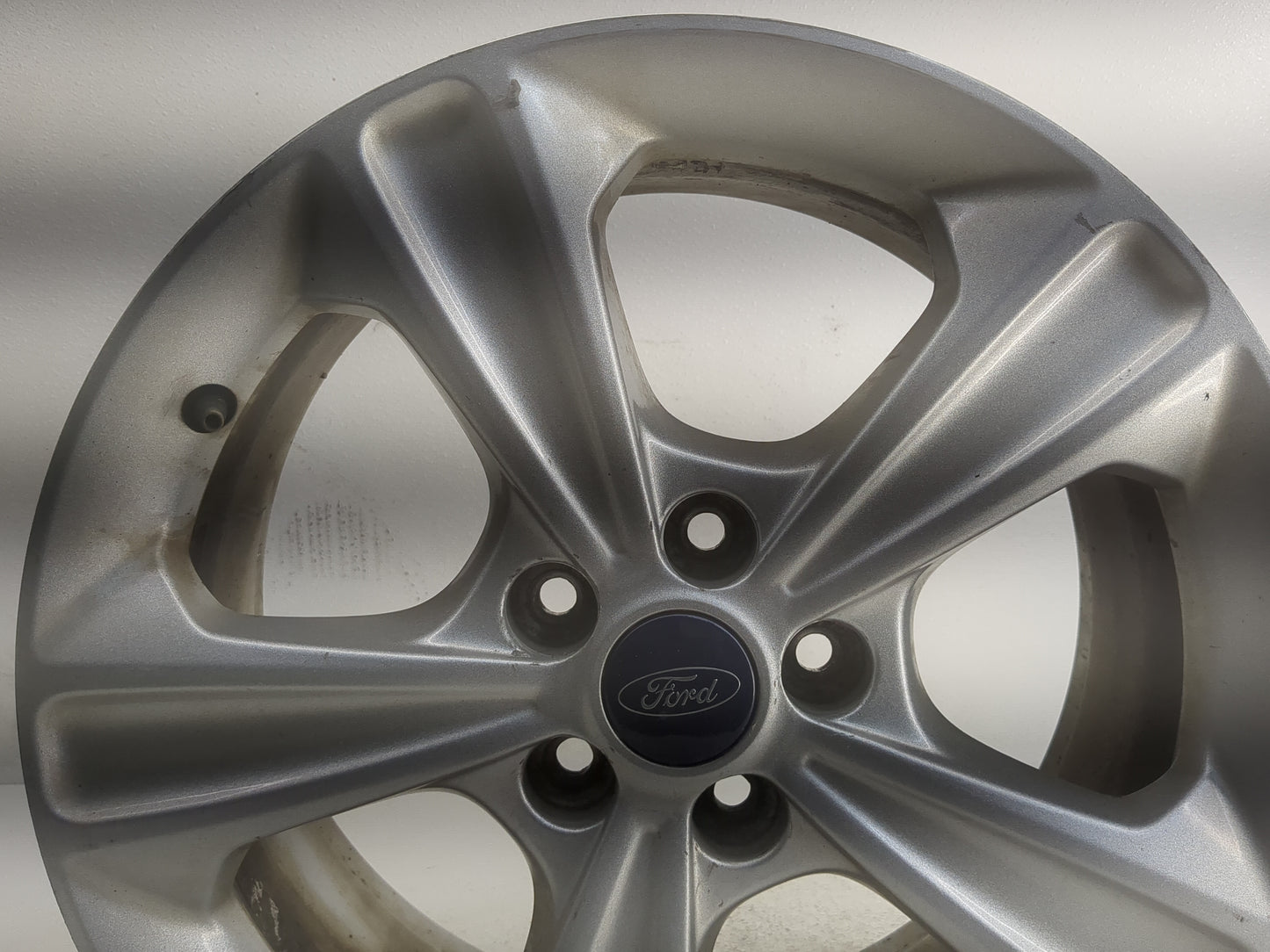 2013-2016 Ford Escape Oem Wheel Rim 1305472 - Oemusedautoparts1.com