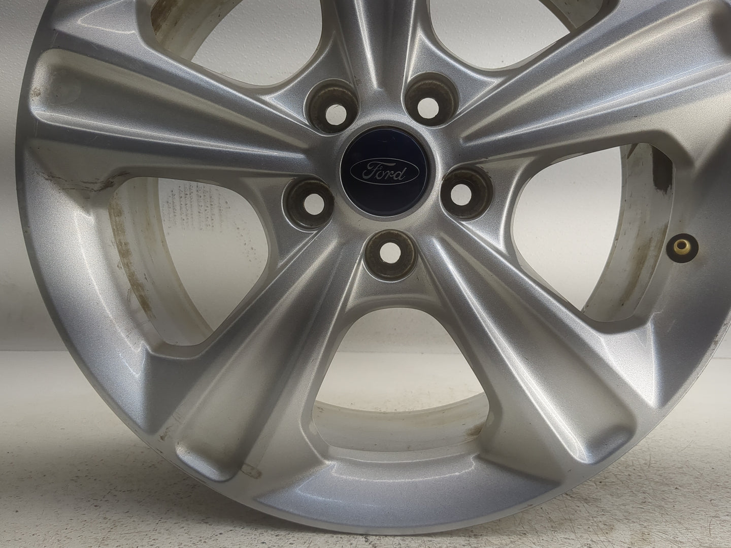 2013-2016 Ford Escape Oem Wheel Rim 1305485 - Oemusedautoparts1.com