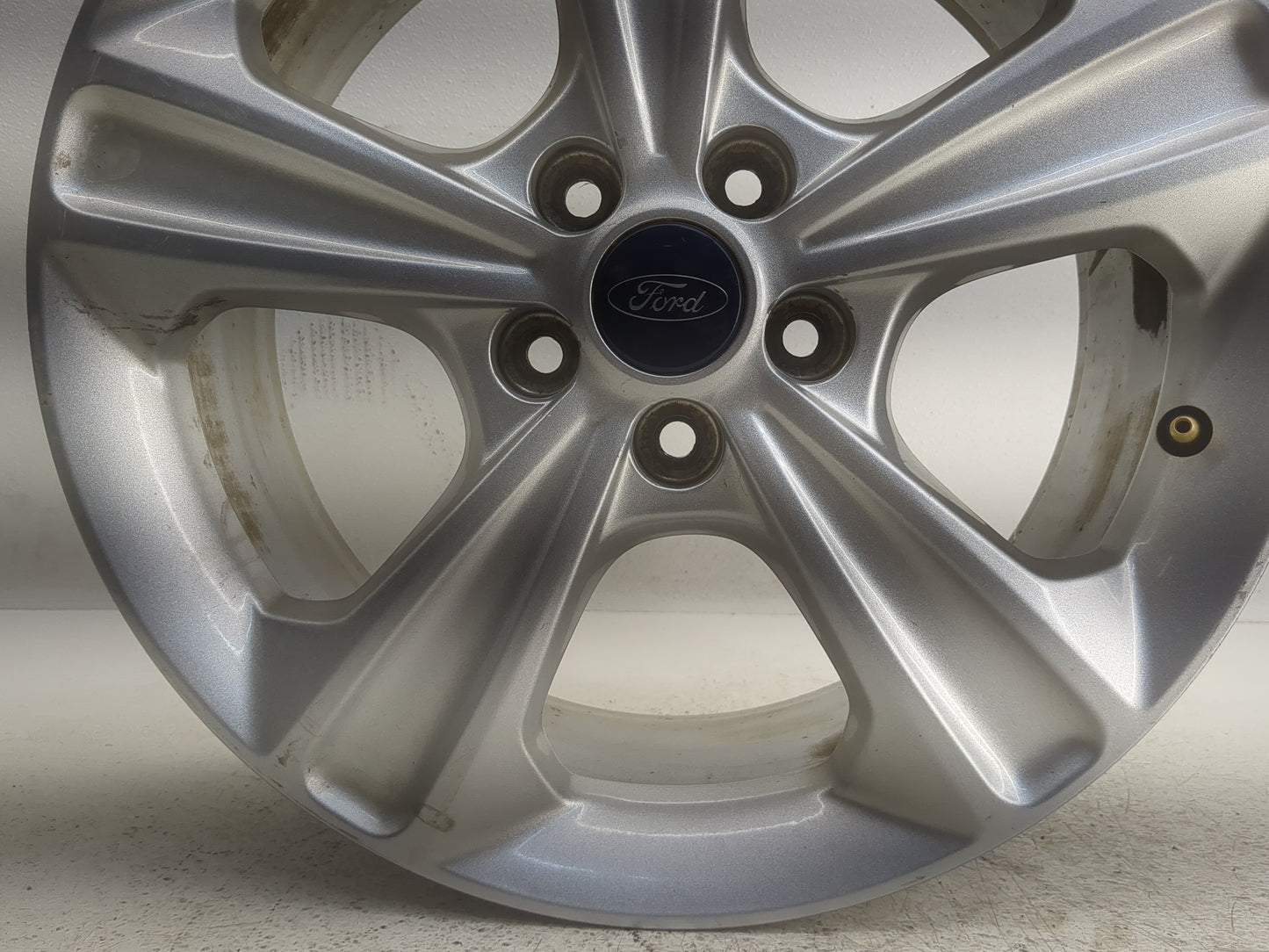 2013-2016 Ford Escape Oem Wheel Rim 1305485 - Oemusedautoparts1.com