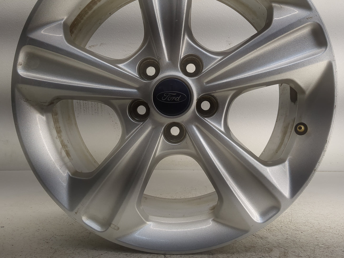 2013-2016 Ford Escape Oem Wheel Rim 1305485 - Oemusedautoparts1.com