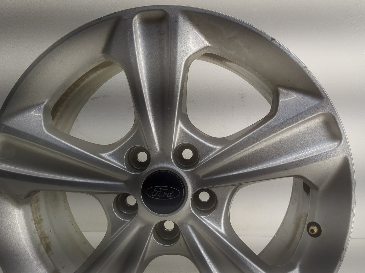 2013-2016 Ford Escape Oem Wheel Rim 1305485 - Oemusedautoparts1.com