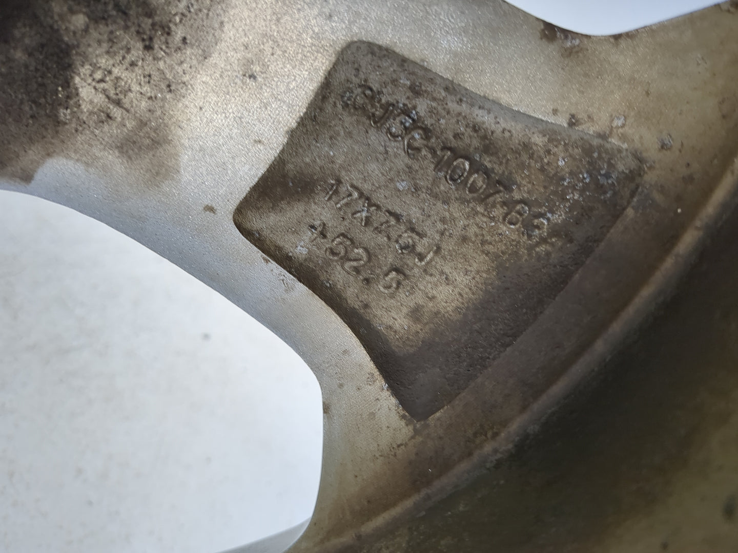 2013-2016 Ford Escape Oem Wheel Rim 1305486 - Oemusedautoparts1.com