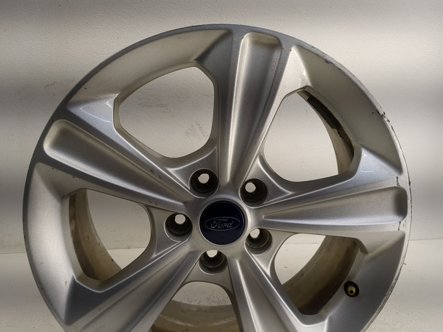 2013-2016 Ford Escape Oem Wheel Rim 1305486 - Oemusedautoparts1.com
