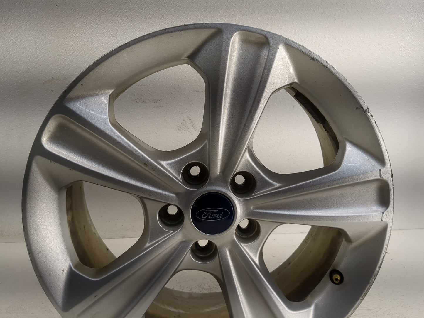 2013-2016 Ford Escape Oem Wheel Rim 1305486 - Oemusedautoparts1.com