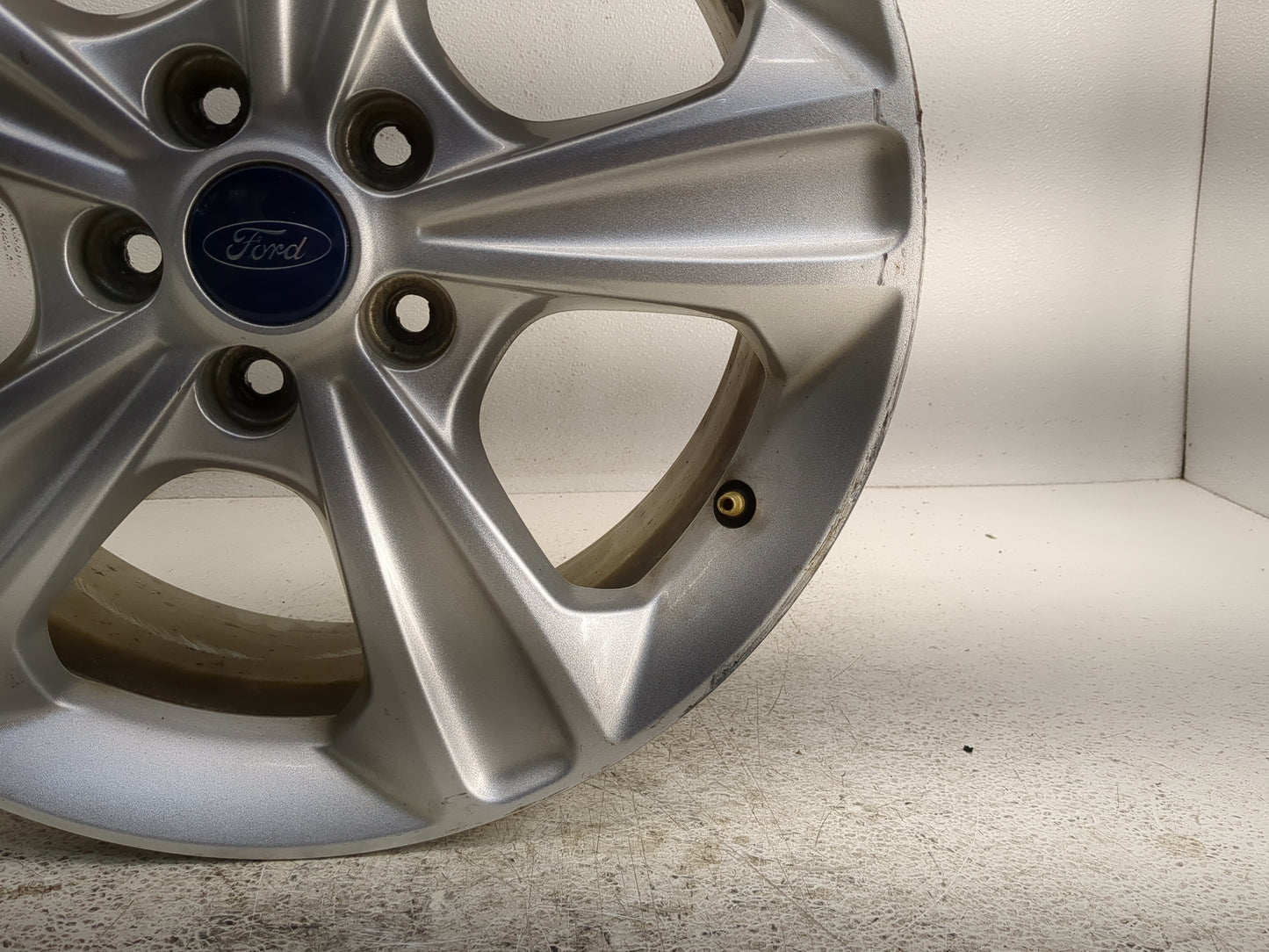 2013-2016 Ford Escape Oem Wheel Rim 1305486 - Oemusedautoparts1.com