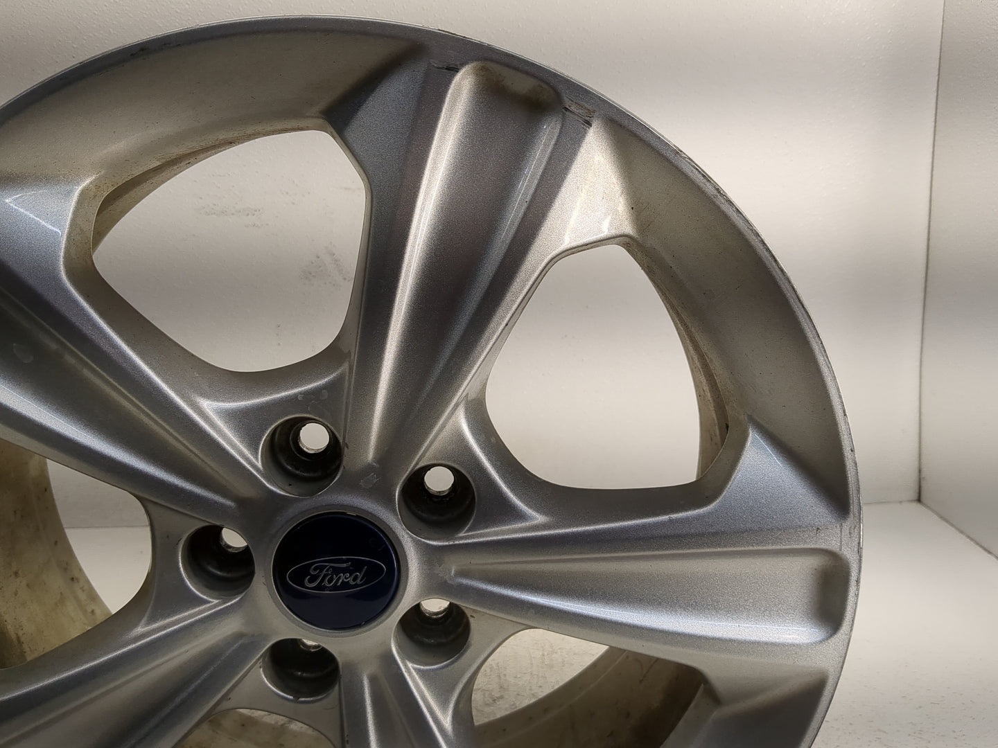 2013-2016 Ford Escape Oem Wheel Rim 1305487 - Oemusedautoparts1.com