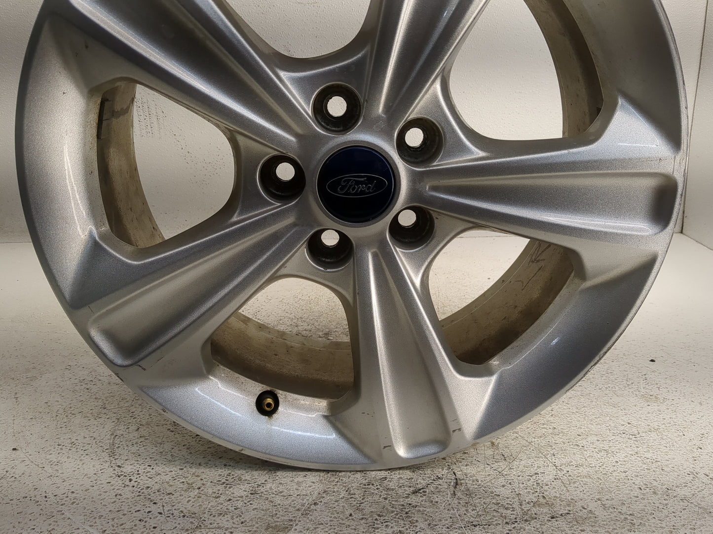 2013-2016 Ford Escape Oem Wheel Rim 1305487 - Oemusedautoparts1.com