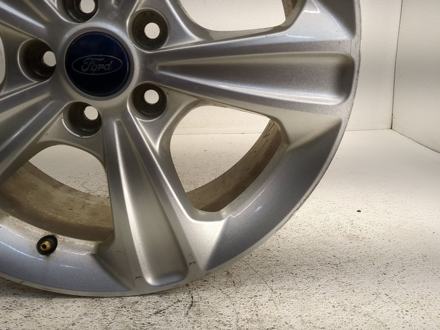 2013-2016 Ford Escape Oem Wheel Rim 1305487 - Oemusedautoparts1.com