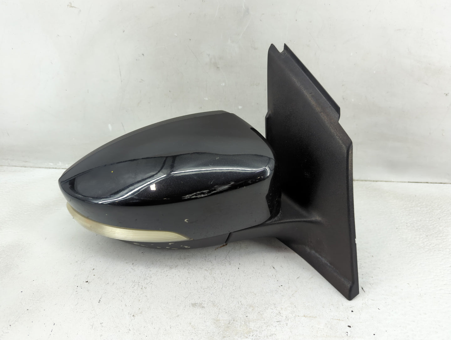 2013-2016 Ford Escape Passenger Side View Mirror - Right Door Mirror OEM Used - Oemusedautoparts1.com