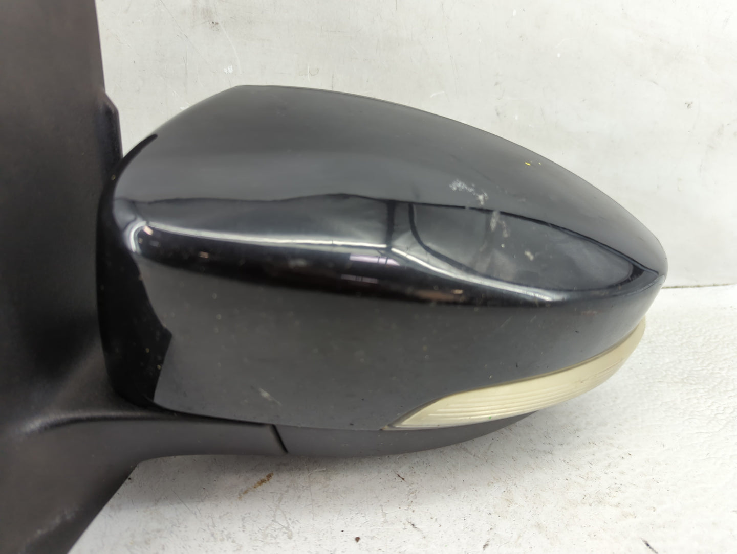 2013-2016 Ford Escape Driver Side View Mirror - Left Door Mirror OEM Used - Oemusedautoparts1.com