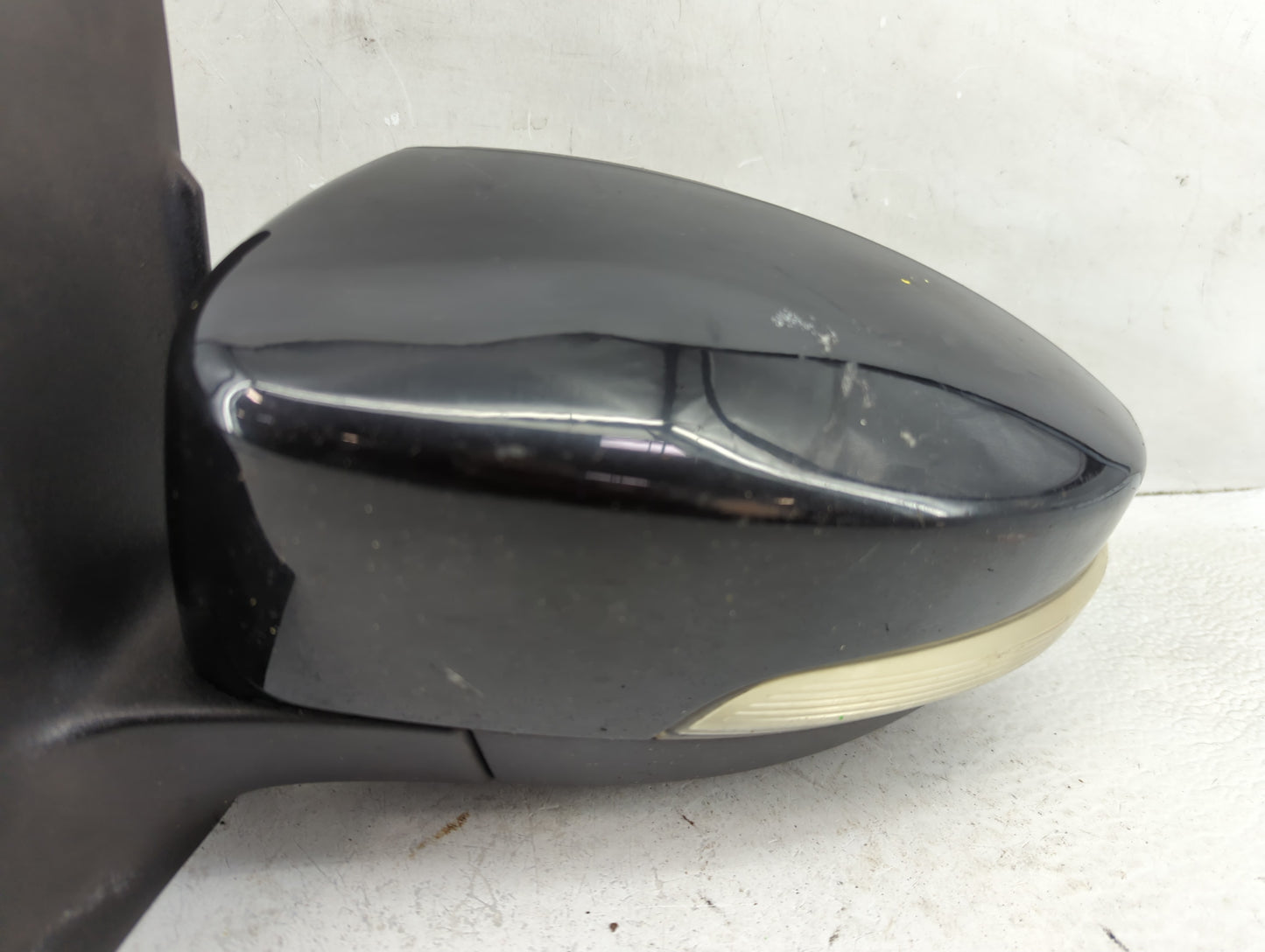 2013-2016 Ford Escape Driver Side View Mirror - Left Door Mirror OEM Used - Oemusedautoparts1.com