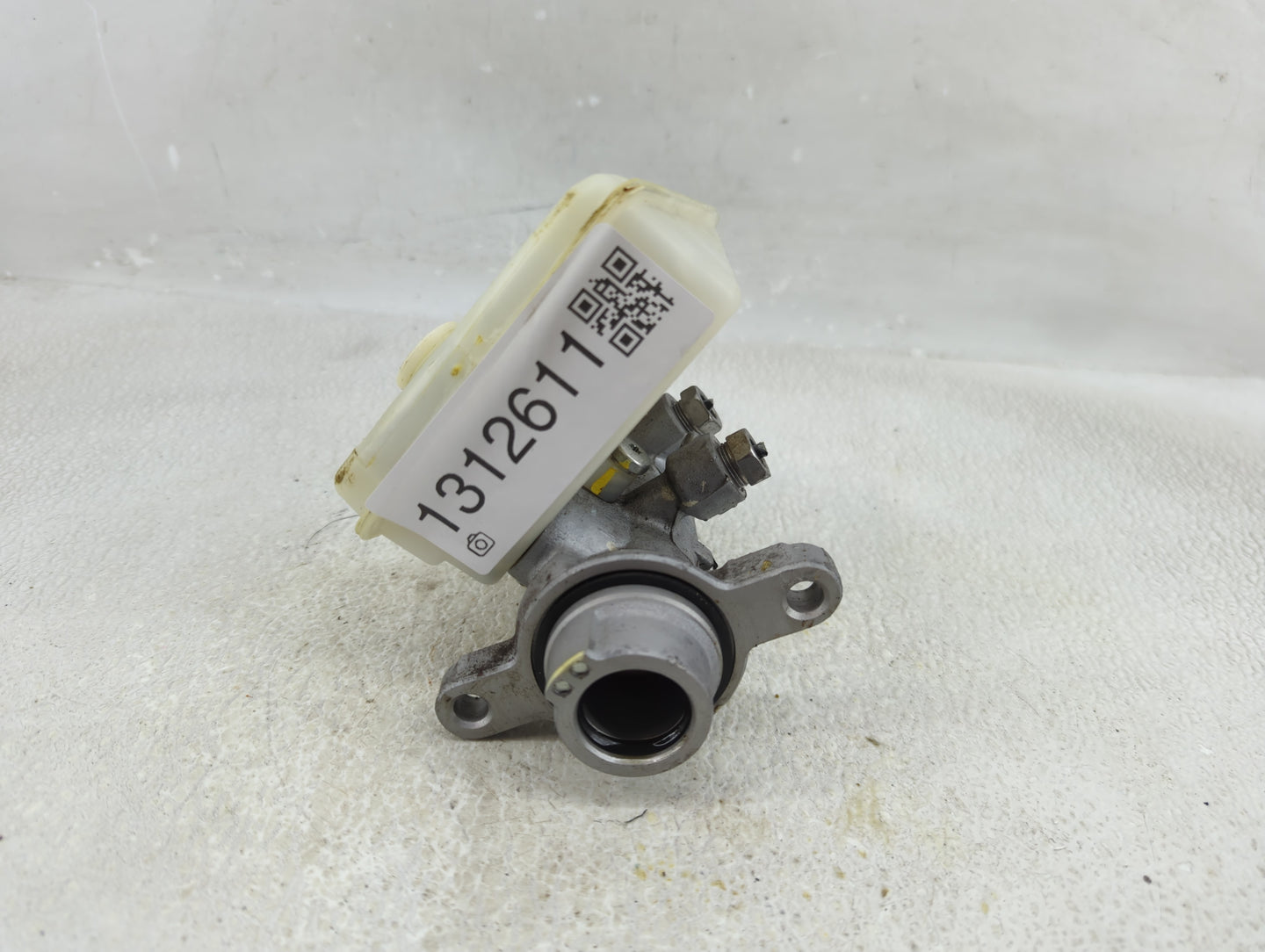 2013-2019 Ford Escape Brake Master Cylinder - Oemusedautoparts1.com