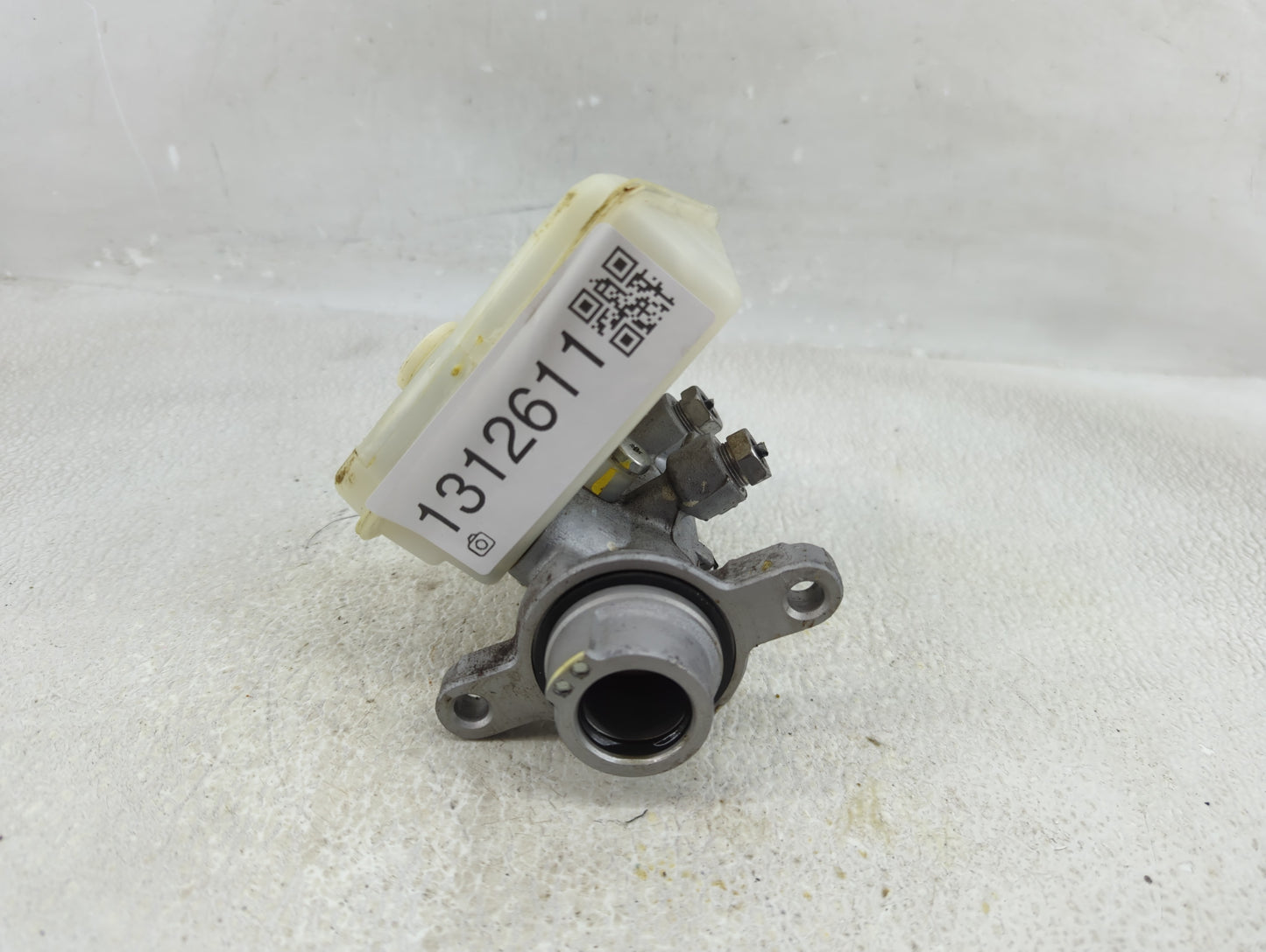 2013-2019 Ford Escape Brake Master Cylinder - Oemusedautoparts1.com