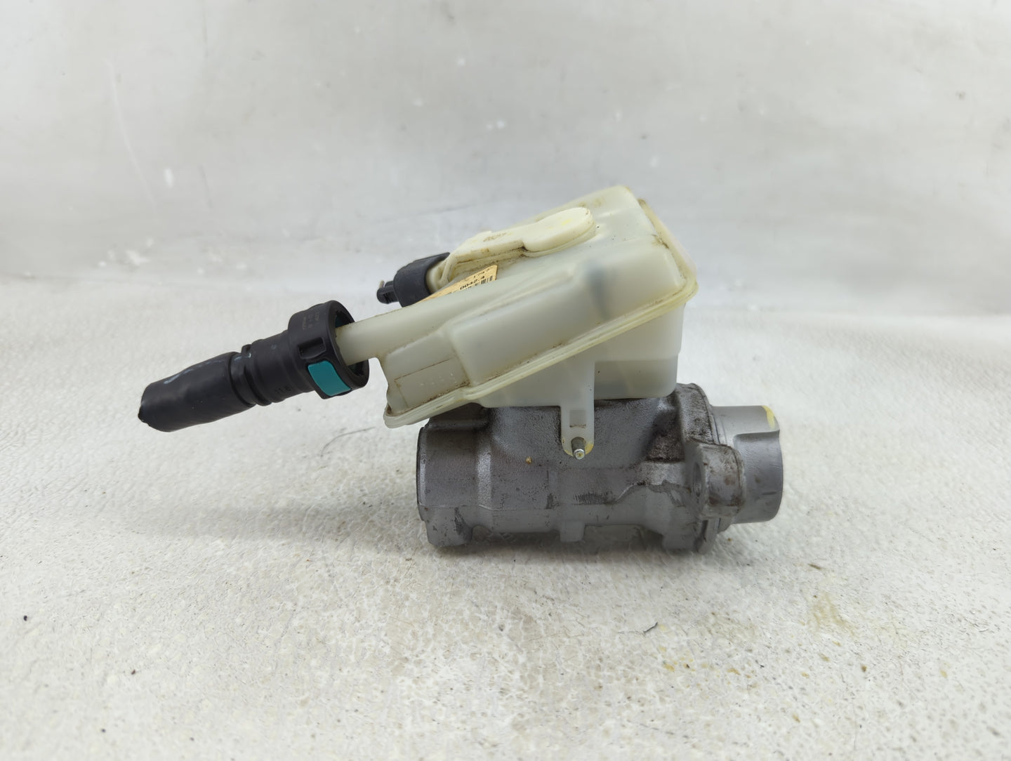 2013-2019 Ford Escape Brake Master Cylinder - Oemusedautoparts1.com