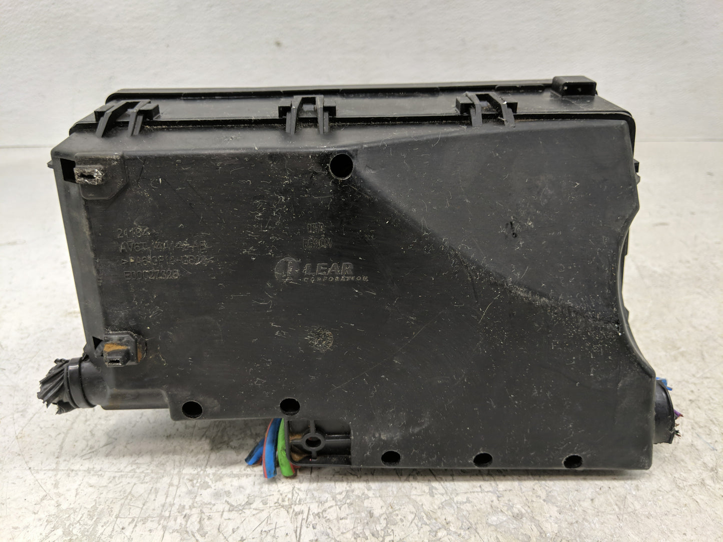 2013-2016 Ford Escape Fusebox Fuse Box Panel Relay Module P/N:19197 000 001 AV6T-14A075-AB Fits Fits 2013 2014 2015 2016 OEM