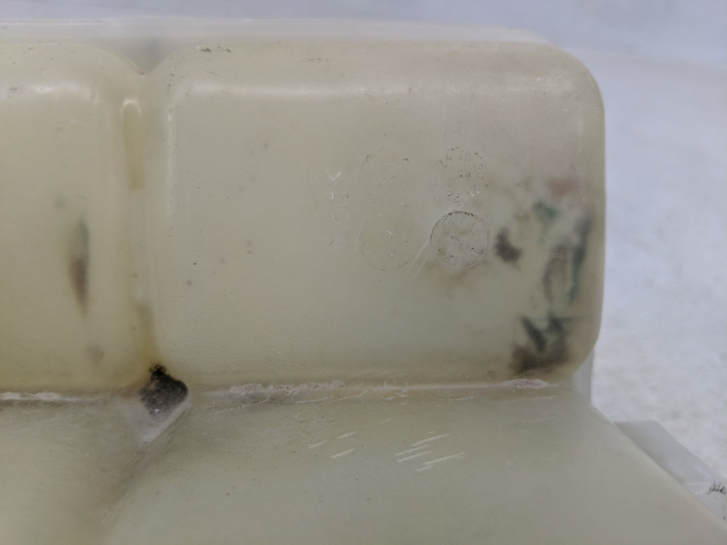 2013-2016 Ford Escape Radiator Coolant Overflow Expansion Tank Bottle 1313080 - Oemusedautoparts1.com