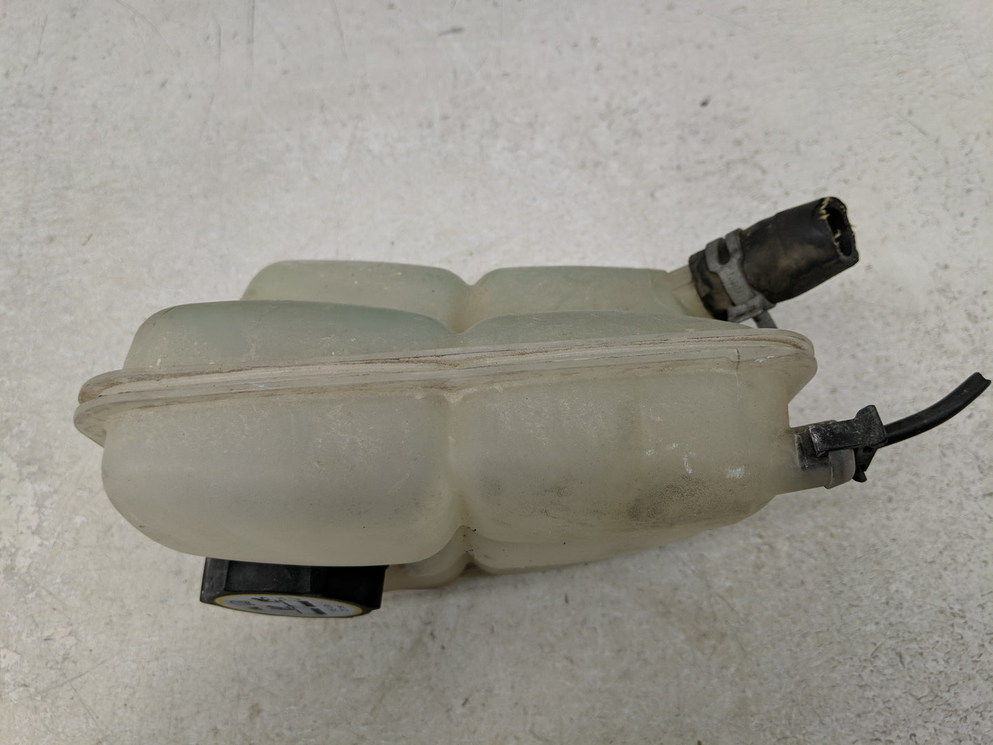 2013-2016 Ford Escape Radiator Coolant Overflow Expansion Tank Bottle 1313115 - Oemusedautoparts1.com