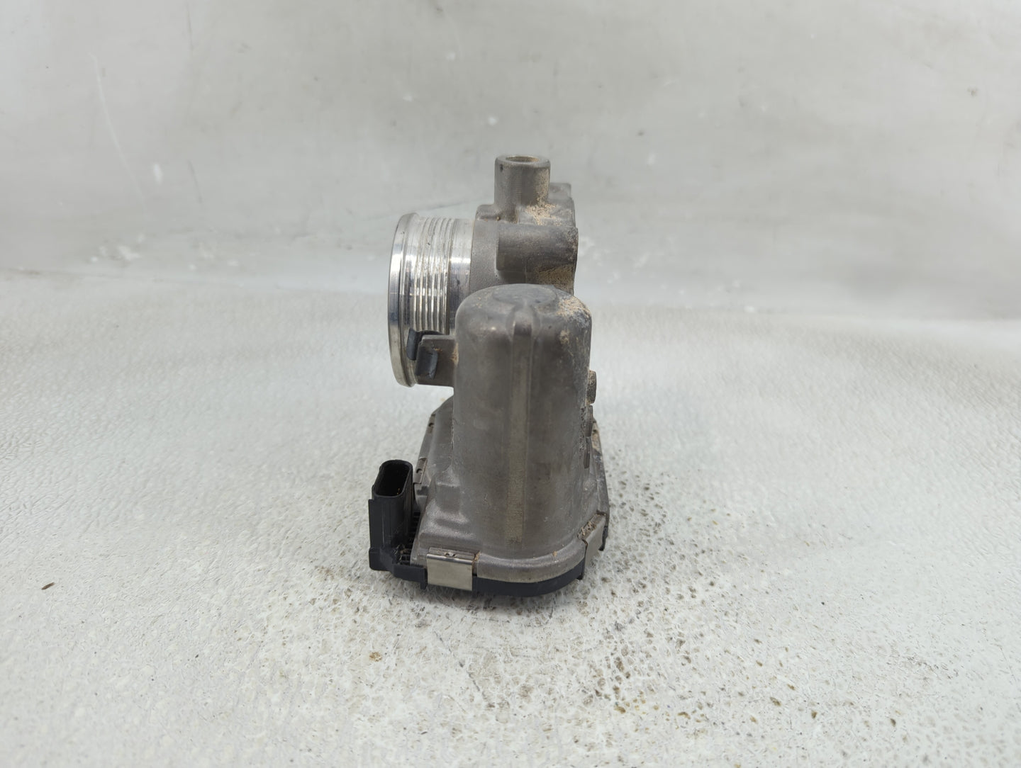 2013-2016 Ford Escape Throttle Body P/N:0 280 750 586 Fits Fits 2012 2013 2014 2015 2016 2017 OEM Used Auto Parts - Oemuseda