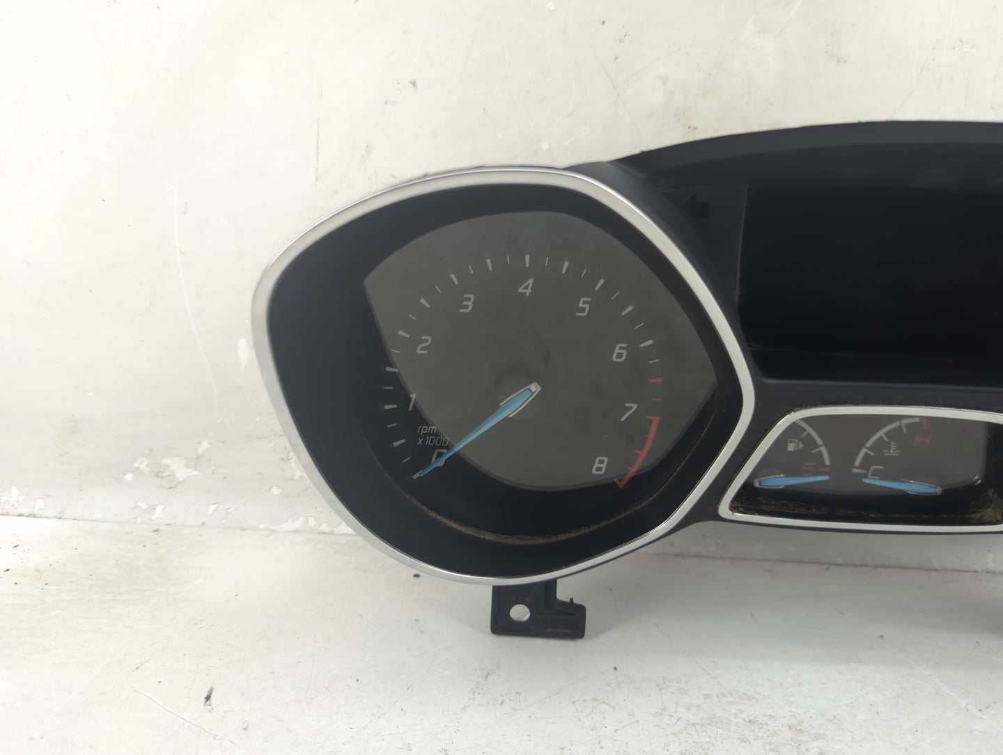 2014 Ford Escape Instrument Cluster Speedometer Gauges P/N:VPCL8F-10894-B Fits Fits 2005 2006 OEM Used Auto Parts - Oemuseda