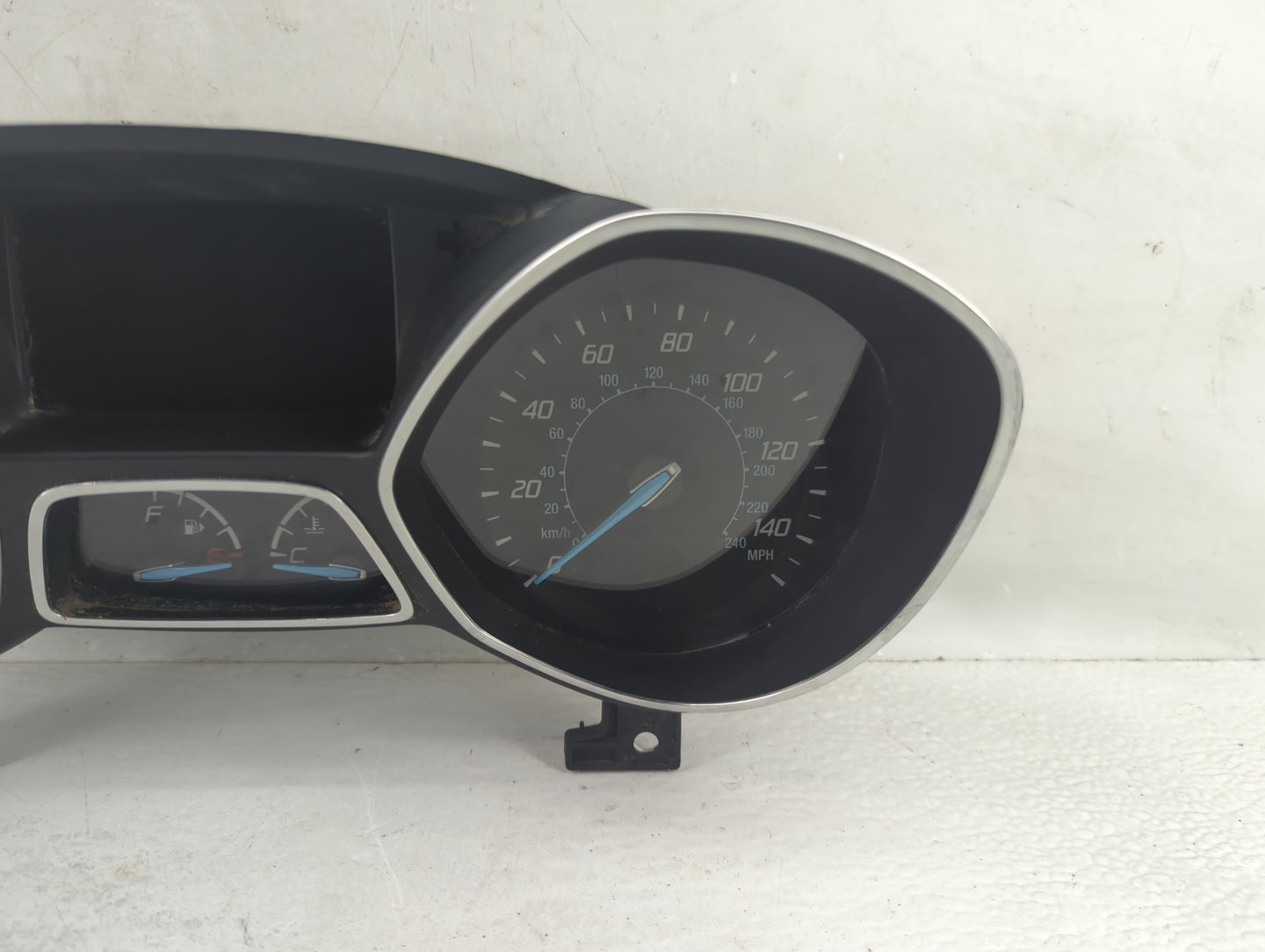 2014 Ford Escape Instrument Cluster Speedometer Gauges P/N:VPCL8F-10894-B Fits Fits 2005 2006 OEM Used Auto Parts - Oemuseda