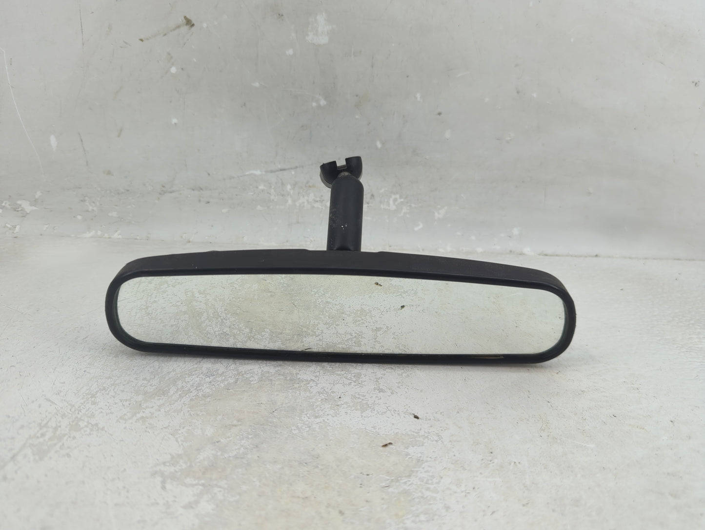2001-2016 Ford Escape Interior Rear View Mirror Replacement OEM P/N:031681 Fits OEM Used Auto Parts - Oemusedautoparts1.com
