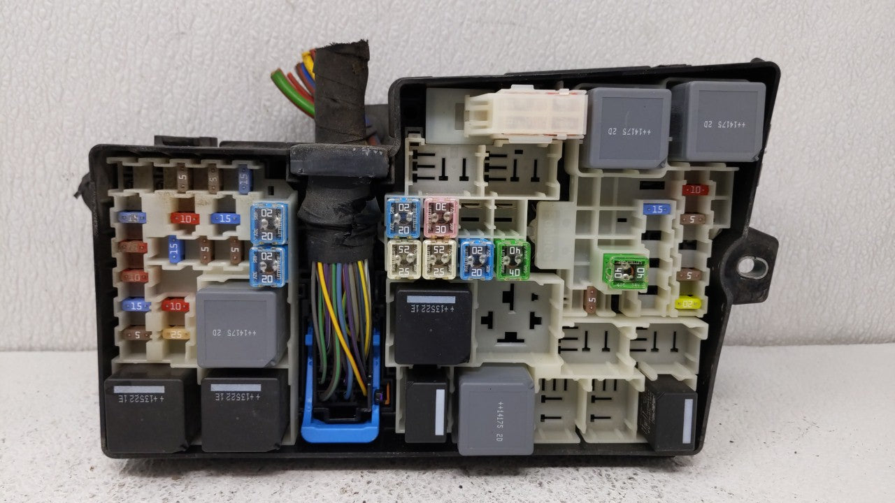 2013-2016 Ford Escape Fusebox Fuse Box Panel Relay Module P/N:AV6T-14A142-AB Fits Fits 2013 2014 2015 2016 OEM Used Auto Par