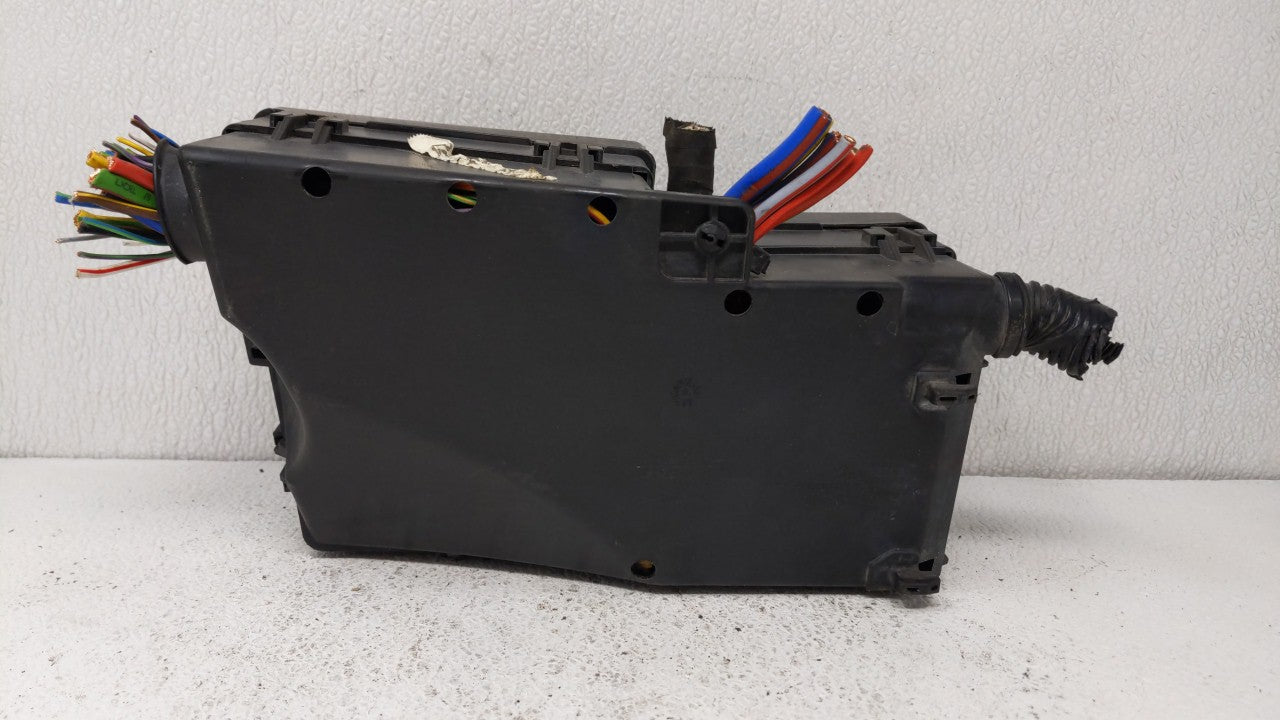2013-2016 Ford Escape Fusebox Fuse Box Panel Relay Module P/N:AV6T-14A142-AB Fits Fits 2013 2014 2015 2016 OEM Used Auto Par