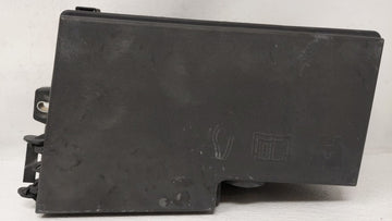 2013-2016 Ford Escape Fusebox Fuse Box Panel Relay Module P/N:AV6T-14A142-AB AVGT-14A076-AB Fits Fits 2013 2014 2015 2016 OE