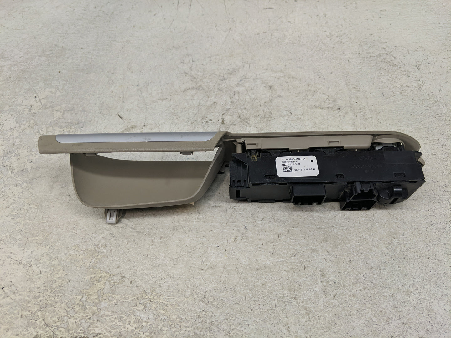 2013-2019 Ford Escape Master Power Window Switch Replacement Driver Side Left P/N:CJ54-526691-CG3 CJ54-526691-BG3 Fits OEM U