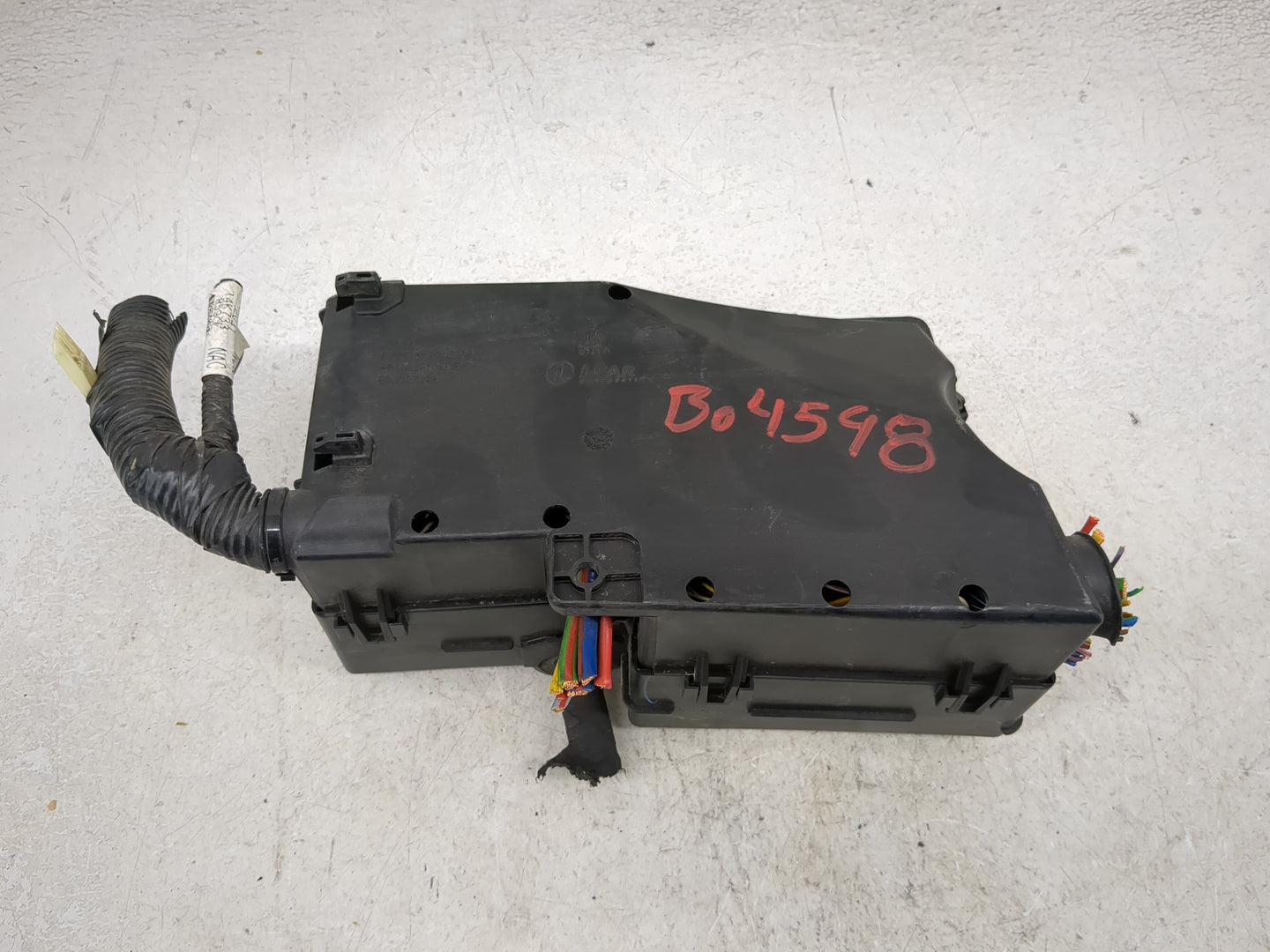 2013-2016 Ford Escape Fusebox Fuse Box Panel Relay Module P/N:AV6T-14A142-AB AVGT-14A076-AB Fits Fits 2013 2014 2015 2016 OE