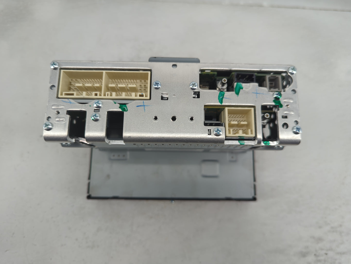 2013-2015 Ford Escape Radio AM FM Cd Player Receiver Replacement P/N:96160-J0000URD Fits Fits 2013 2014 2015 OEM Used Auto P