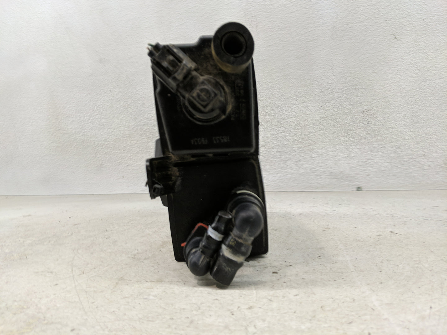 2014 Ford Escape Fuel Vapor Charcoal Canister 1357471 - Oemusedautoparts1.com