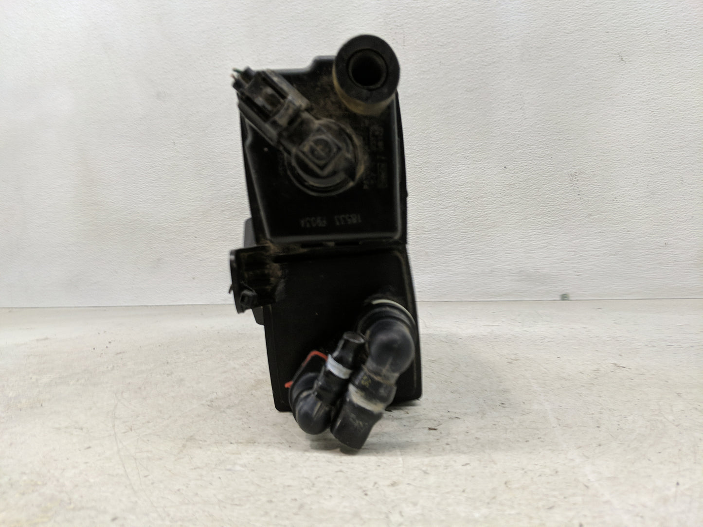 2014 Ford Escape Fuel Vapor Charcoal Canister 1357471 - Oemusedautoparts1.com