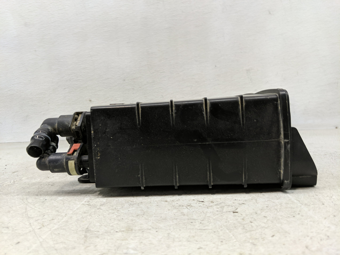 2014 Ford Escape Fuel Vapor Charcoal Canister 1357471 - Oemusedautoparts1.com