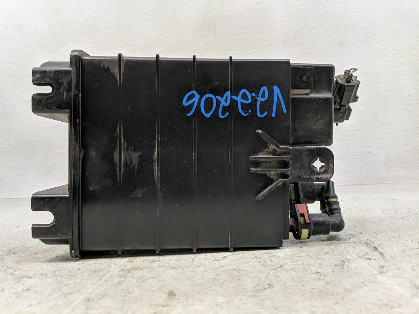 2014 Ford Escape Fuel Vapor Charcoal Canister 1357818 - Oemusedautoparts1.com