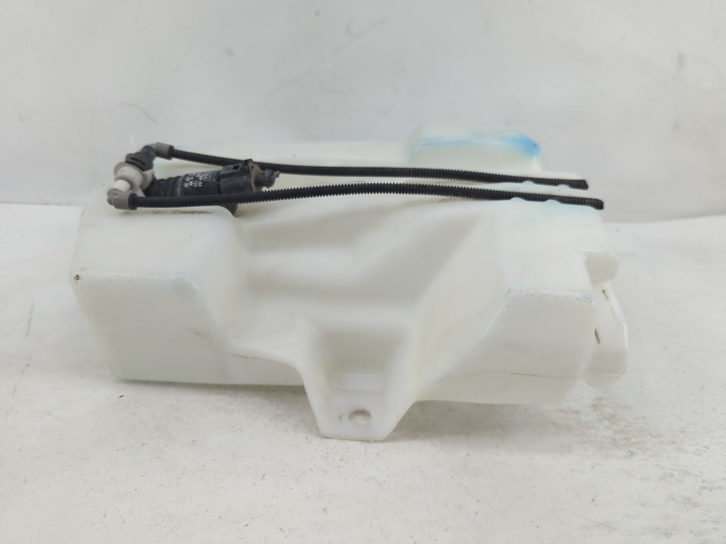 2013-2014 Ford Escape Windshield Washer Fluid Reservoir Bottle Oem - Oemusedautoparts1.com