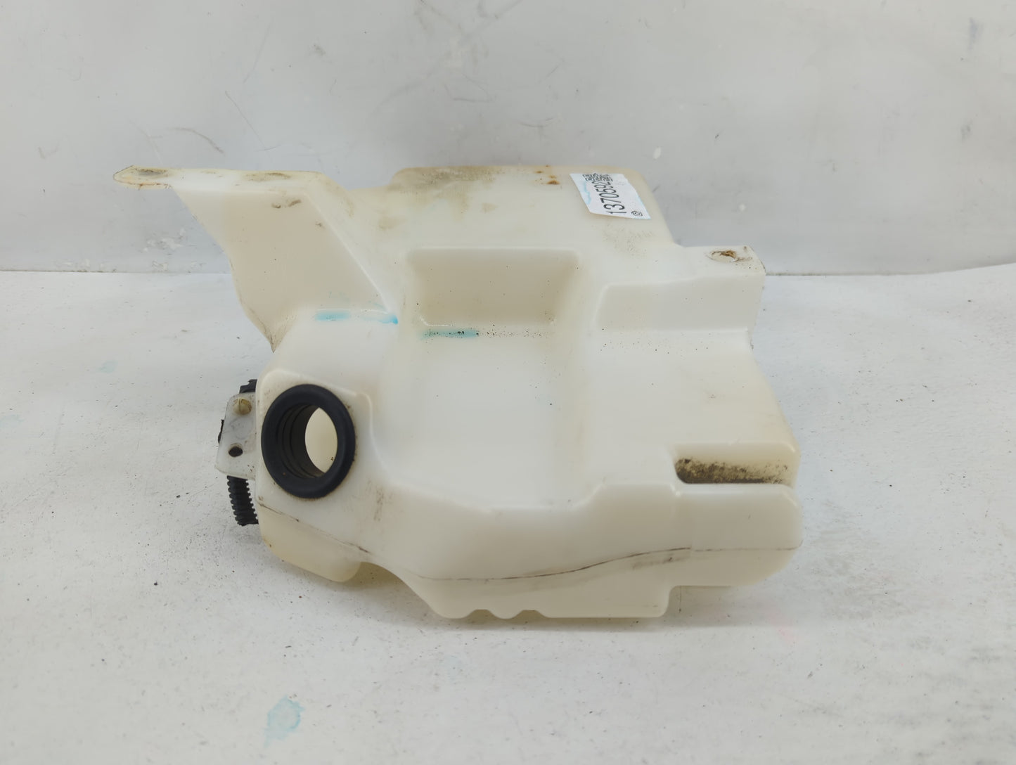 2013-2014 Ford Escape Windshield Washer Fluid Reservoir Bottle Oem - Oemusedautoparts1.com