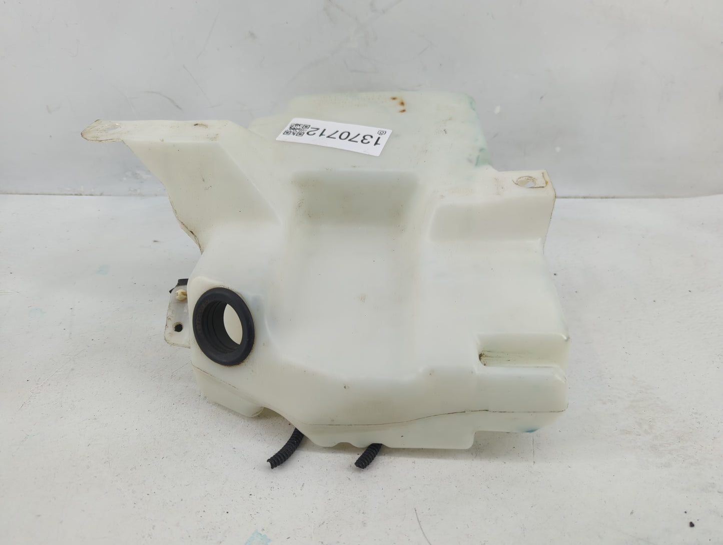2013-2014 Ford Escape Windshield Washer Fluid Reservoir Bottle Oem - Oemusedautoparts1.com