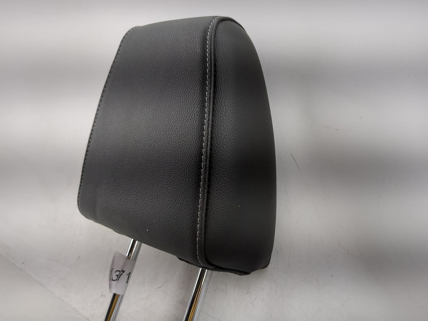2013-2015 Ford Escape Headrest Head Rest Rear Seat Fits Fits 2013 2014 2015 OEM Used Auto Parts - Oemusedautoparts1.com