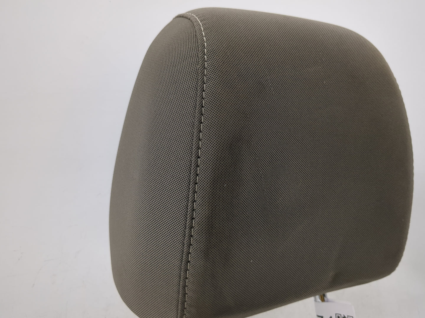 2013-2015 Ford Escape Headrest Head Rest Front Driver Passenger Seat Fits Fits 2013 2014 2015 OEM Used Auto Parts - Oemuseda