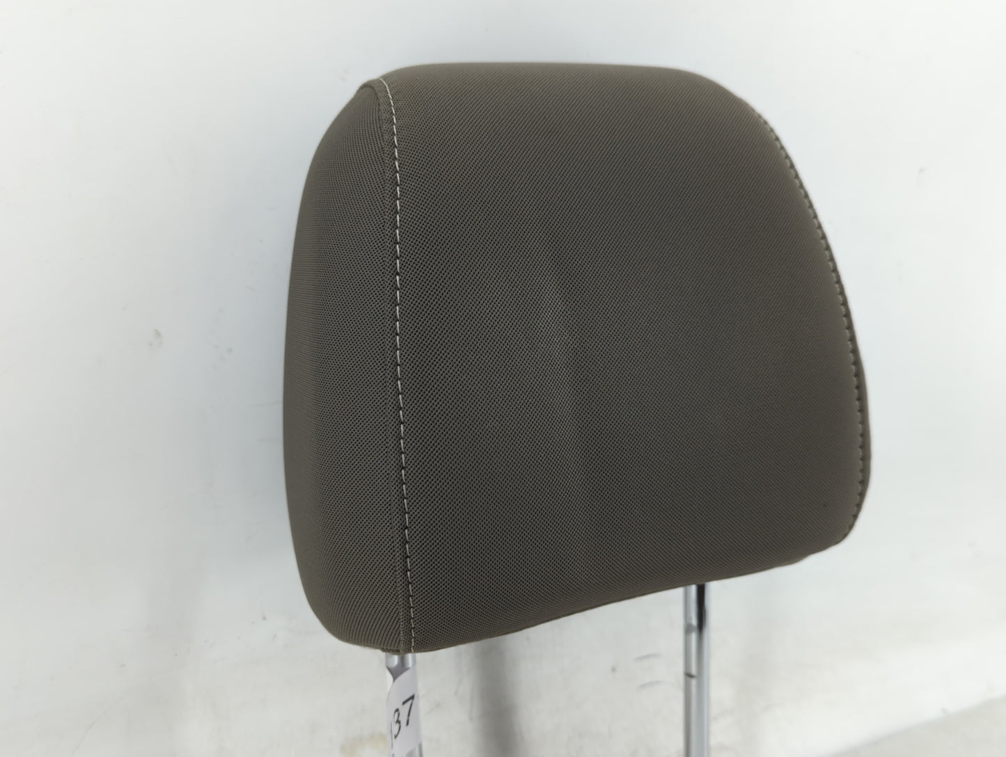 2013-2015 Ford Escape Headrest Head Rest Front Driver Passenger Seat Fits Fits 2013 2014 2015 OEM Used Auto Parts - Oemuseda
