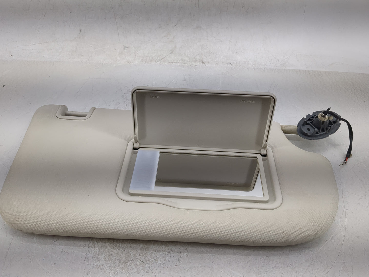 2013-2019 Ford Escape Sun Visor Shade Replacement Passenger Right Mirror Fits Fits 2013 2014 2015 2016 2017 2018 2019 OEM Us