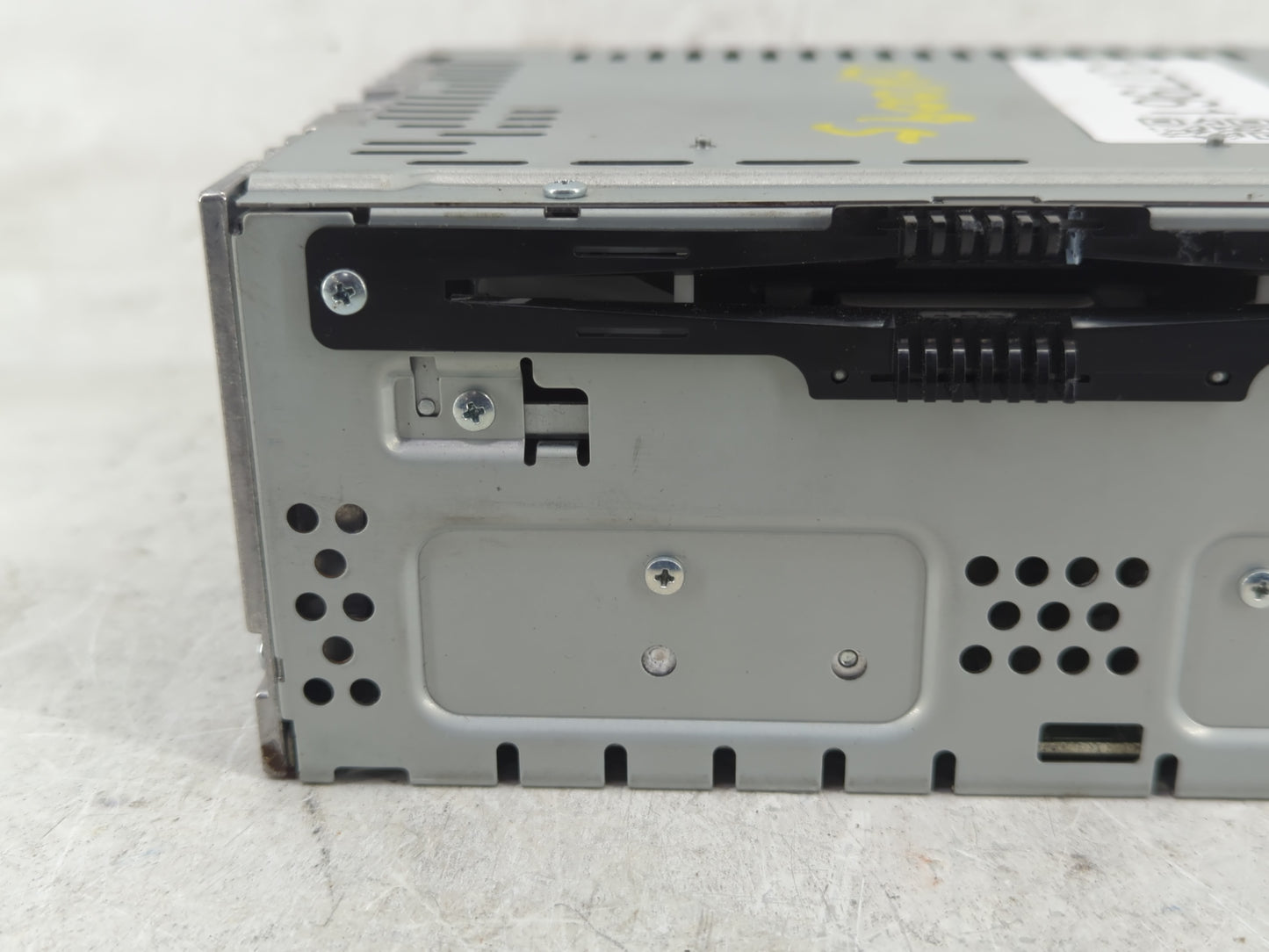 2013-2015 Ford Escape Radio AM FM Cd Player Receiver Replacement P/N:CJ5T-19C107-CG Fits Fits 2013 2014 2015 OEM Used Auto P