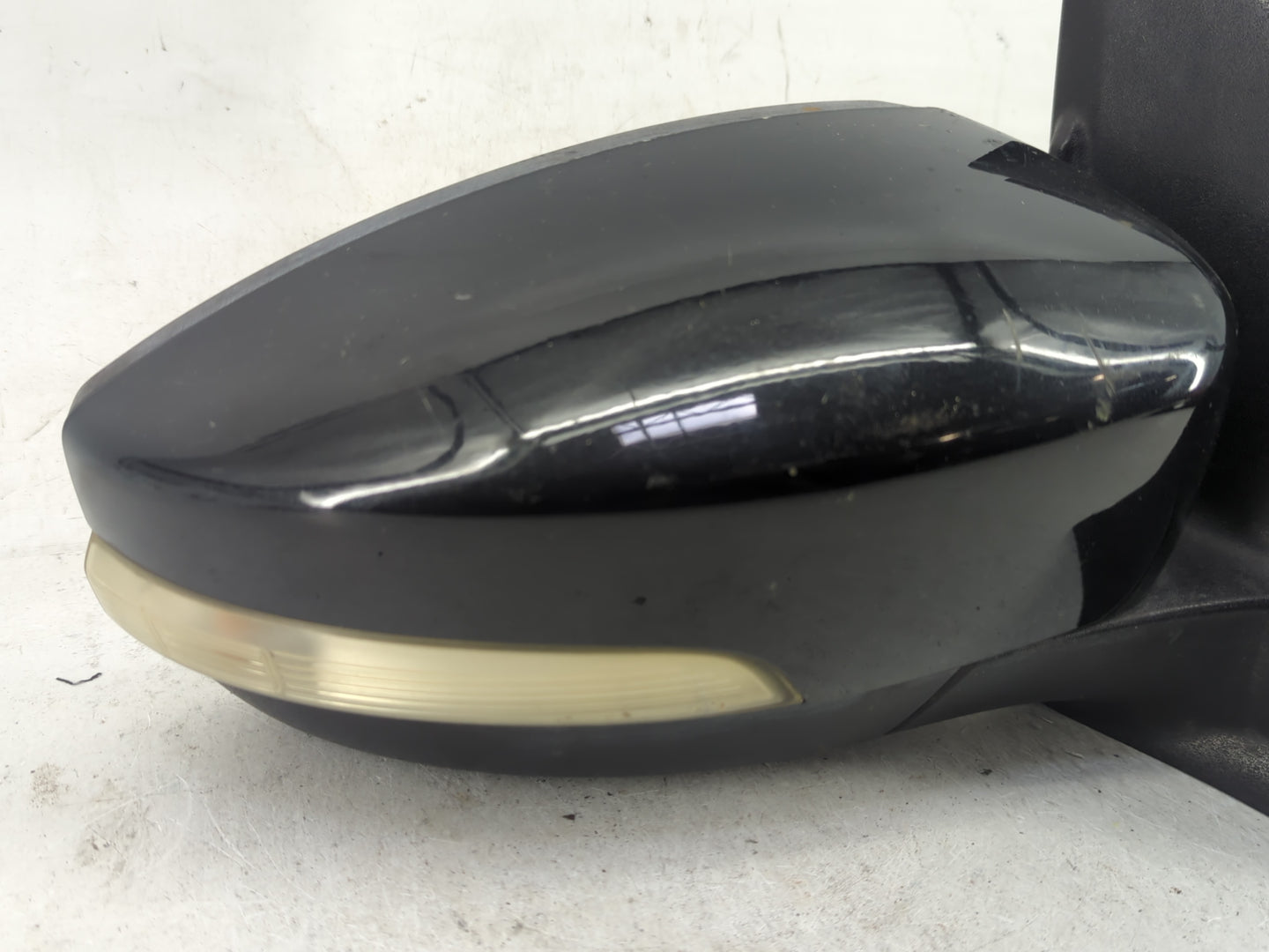 2013-2016 Ford Escape Passenger Side View Mirror - Right Door Mirror OEM Used - Oemusedautoparts1.com