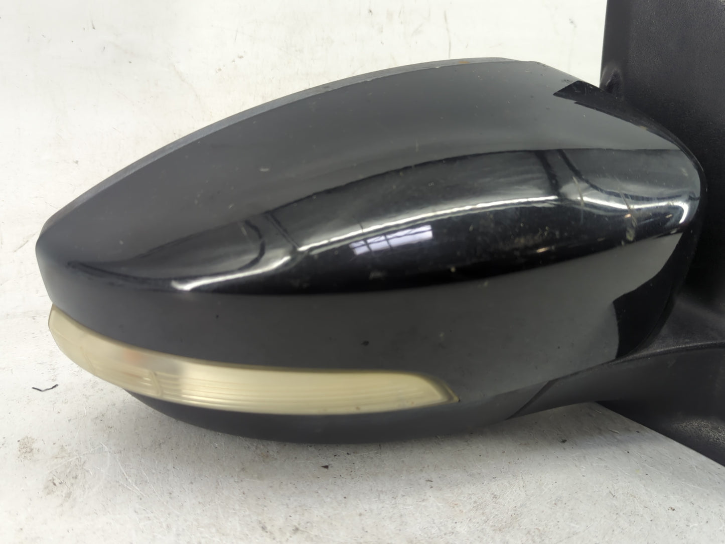2013-2016 Ford Escape Passenger Side View Mirror - Right Door Mirror OEM Used - Oemusedautoparts1.com