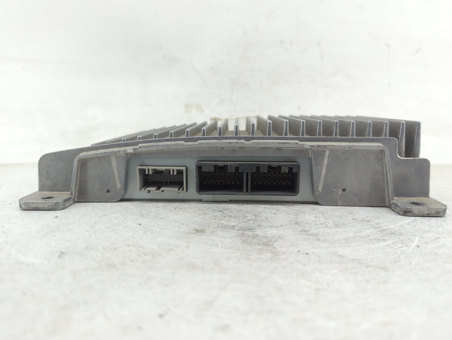 2013-2014 Ford Escape Radio Speaker Amplifier Ct4t-18b849-ag - Oemusedautoparts1.com
