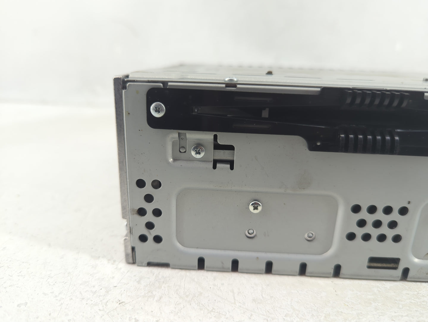 2013-2015 Ford Escape Radio AM FM Cd Player Receiver Replacement Fits Fits 2013 2014 2015 OEM Used Auto Parts - Oemusedautop