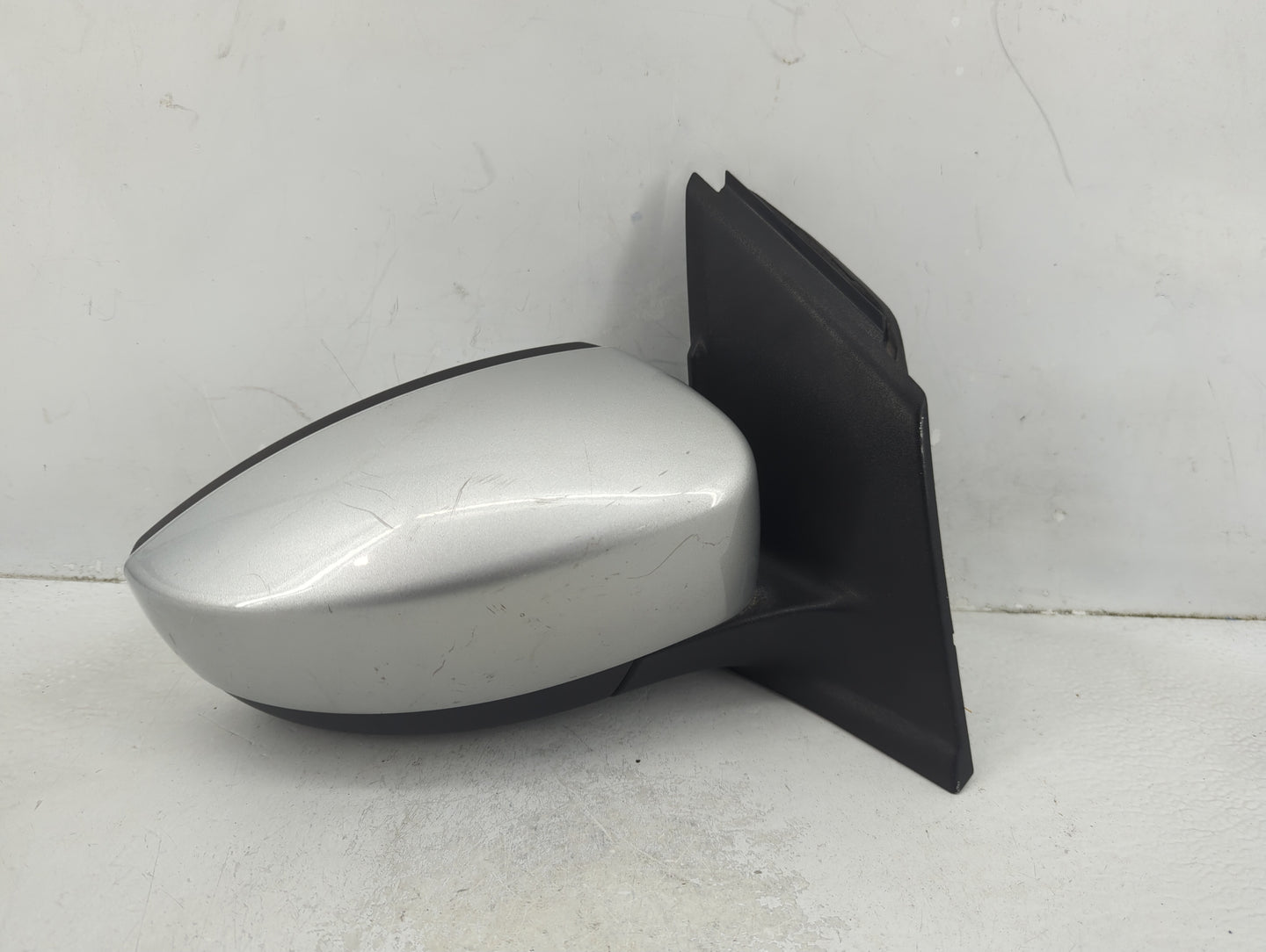 2013-2016 Ford Escape Passenger Side View Mirror - Right Door Mirror OEM Used - Oemusedautoparts1.com