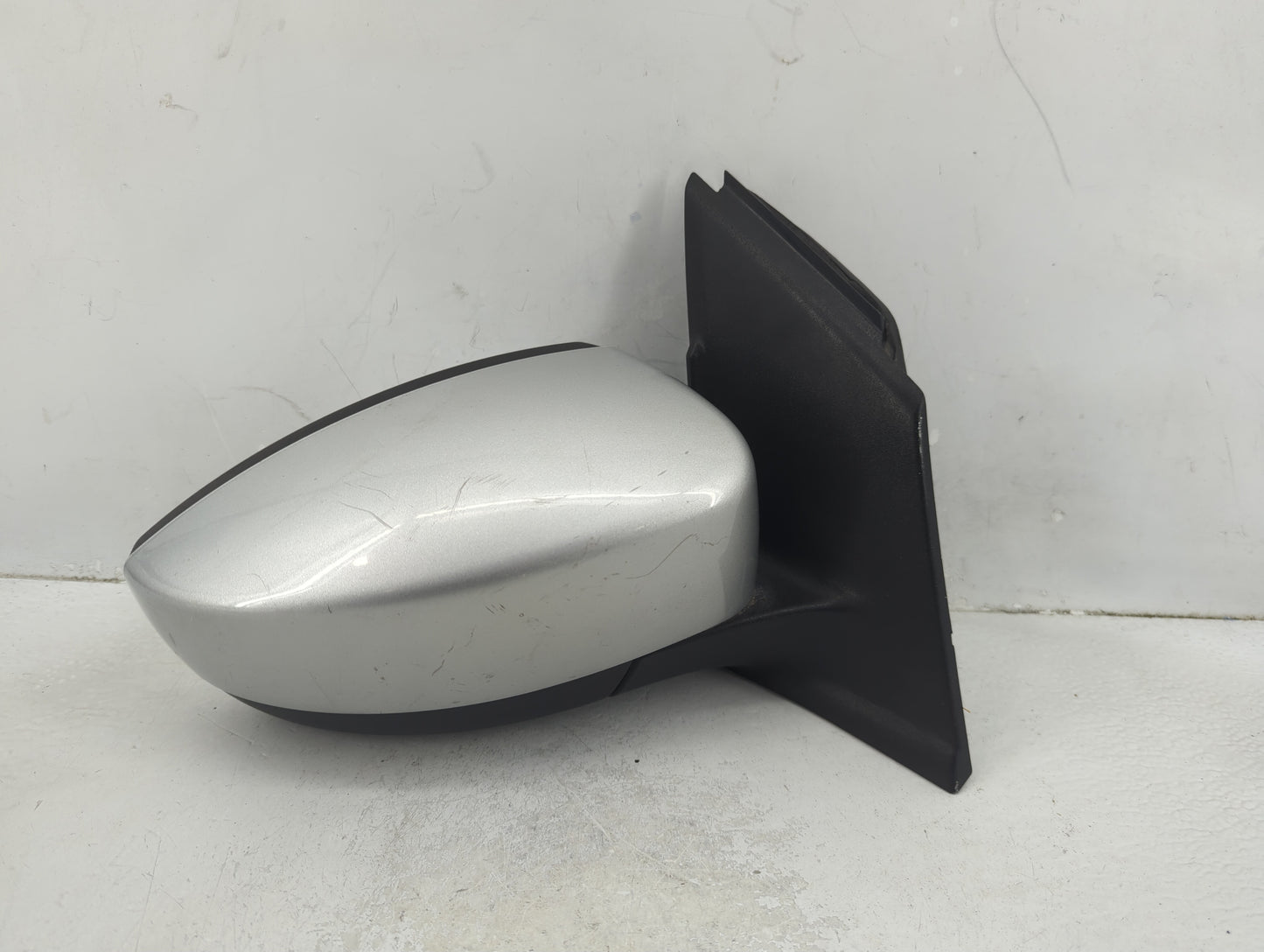 2013-2016 Ford Escape Passenger Side View Mirror - Right Door Mirror OEM Used - Oemusedautoparts1.com
