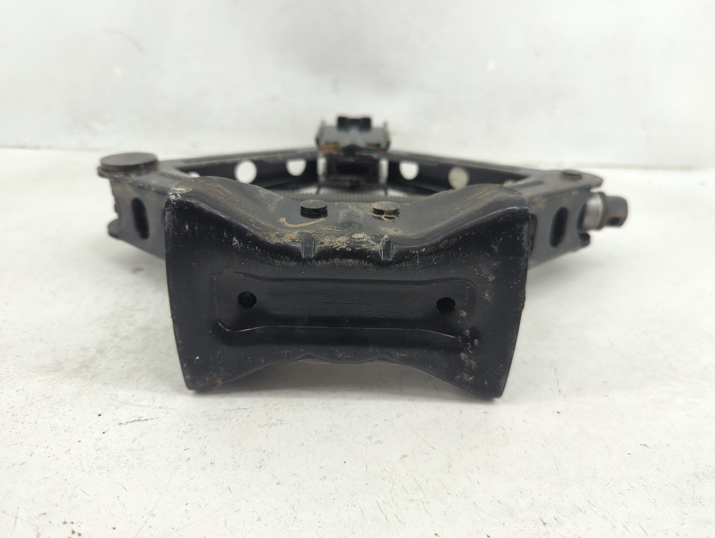 2014 Ford Escape Spare Scissor Car Jack - Oemusedautoparts1.com